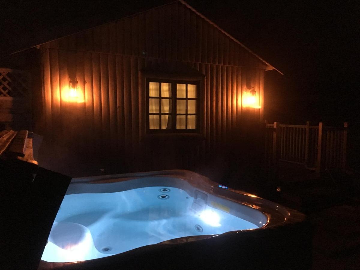 Sunset Cabin Mold Εξωτερικό φωτογραφία